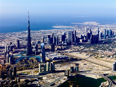 曾被叫迪拜塔的哈利法塔,视野相当好,无敌海景一览无遗