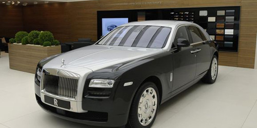 双色涂装古斯特亮相日内瓦车展