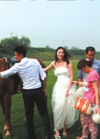 林丹谢杏芳婚纱照曝光