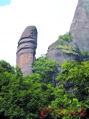 畅游千岁韶城穿越赤壁丹崖
