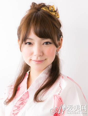 日式高髻花苞头半扎发婉约又时尚