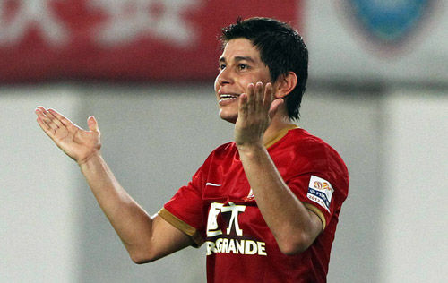 恒大:孔卡续约尊重里皮意见 粤媒:很可能自由离队