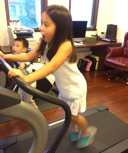 刘涛儿子女儿出镜