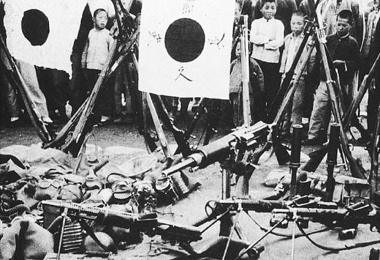 "太行军区老二团"缴获的日军武器.