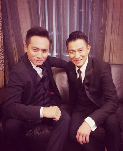 刘烨与刘德华撞衫 傲娇发问:谁帅?(图)