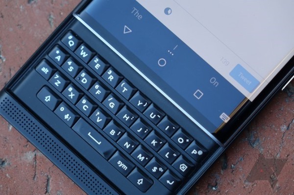 黑莓首款Android手机Priv上手评测