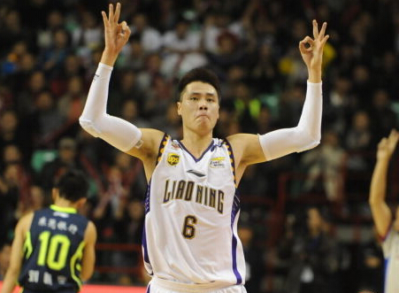 美媒:贺天举三分准适合鹈鹕 想进nba得先过语言关