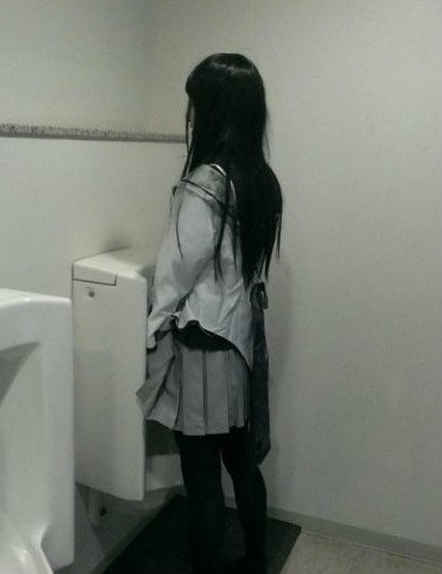中国女孩去卫生间02图片