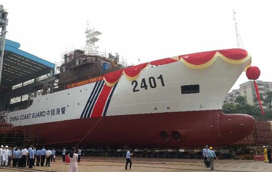 对于日本海上保安厅的警告,全程不理会,海警2401隶属于东海总队,排水