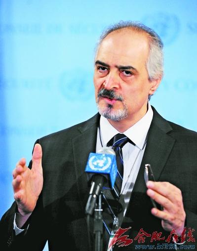 叙利亚常驻联合国代表贾法里在安理会磋商结束后对媒体讲话.