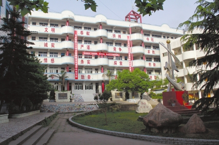 资中龙结中学今年高中招生首开精品班