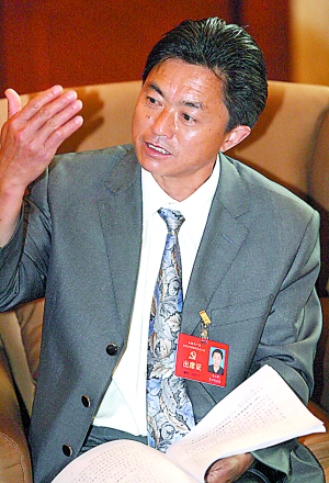 张文辉:改变困难家庭面貌,职校或比大学管用