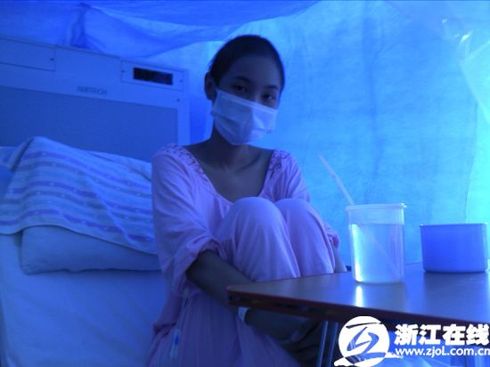 伦巴女孩半年化疗6次没流一滴泪微笑感动上万网友