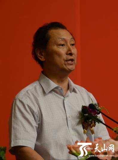 新疆生产建设兵团副司令员刘建新出席仪式并讲话