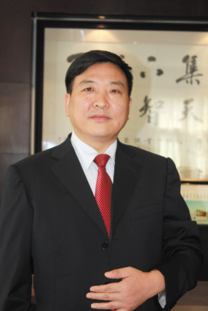 北三环大明宫建材家居批发基地董事长 王天春2012年是北三环大明宫"