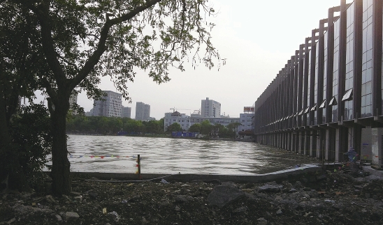 台风海葵来袭姚江水位升至245米大闸守护