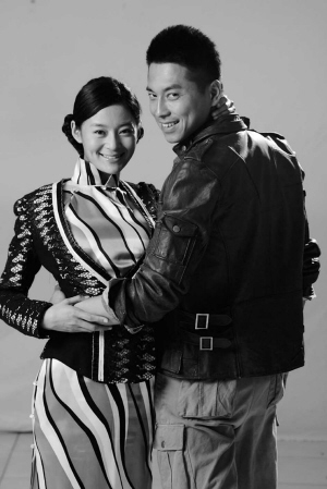 王媛可和王雷《战旗》定妆照