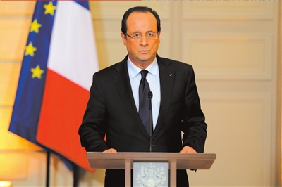 1月11日,法国总统奥朗德在巴黎爱丽舍宫总统府发表讲话.