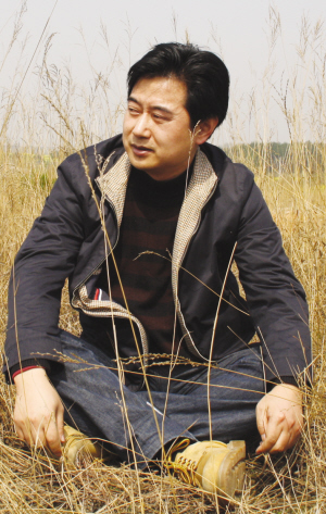 陈先发,1967年10月生于安徽桐城,毕业于复旦大学.