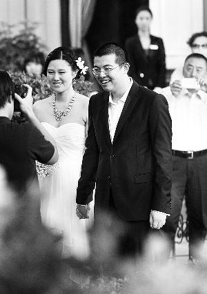 女儿昨出嫁王朔未到场