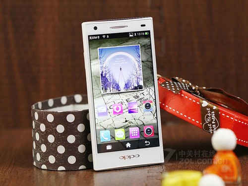 达人自拍神器 oppo u705t目前报价2280元