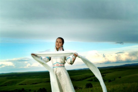 格格制作新专辑通宵工作将发全新专辑图