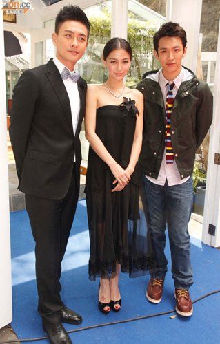 柯震东被问baby与黄晓明恋爱装傻  否认已交女友