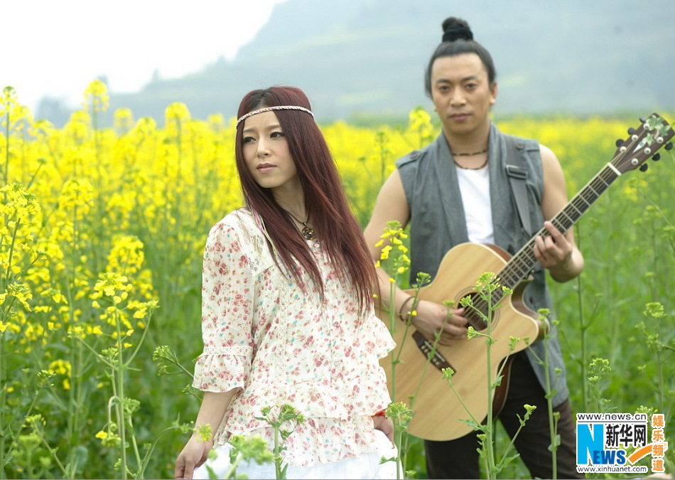 近日,独立民谣组合安与骑兵众多作品中颇具人气的三首歌曲《三年三天