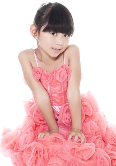 吴文煜录制新歌《麦克疯》 6岁女孩唱遍中国