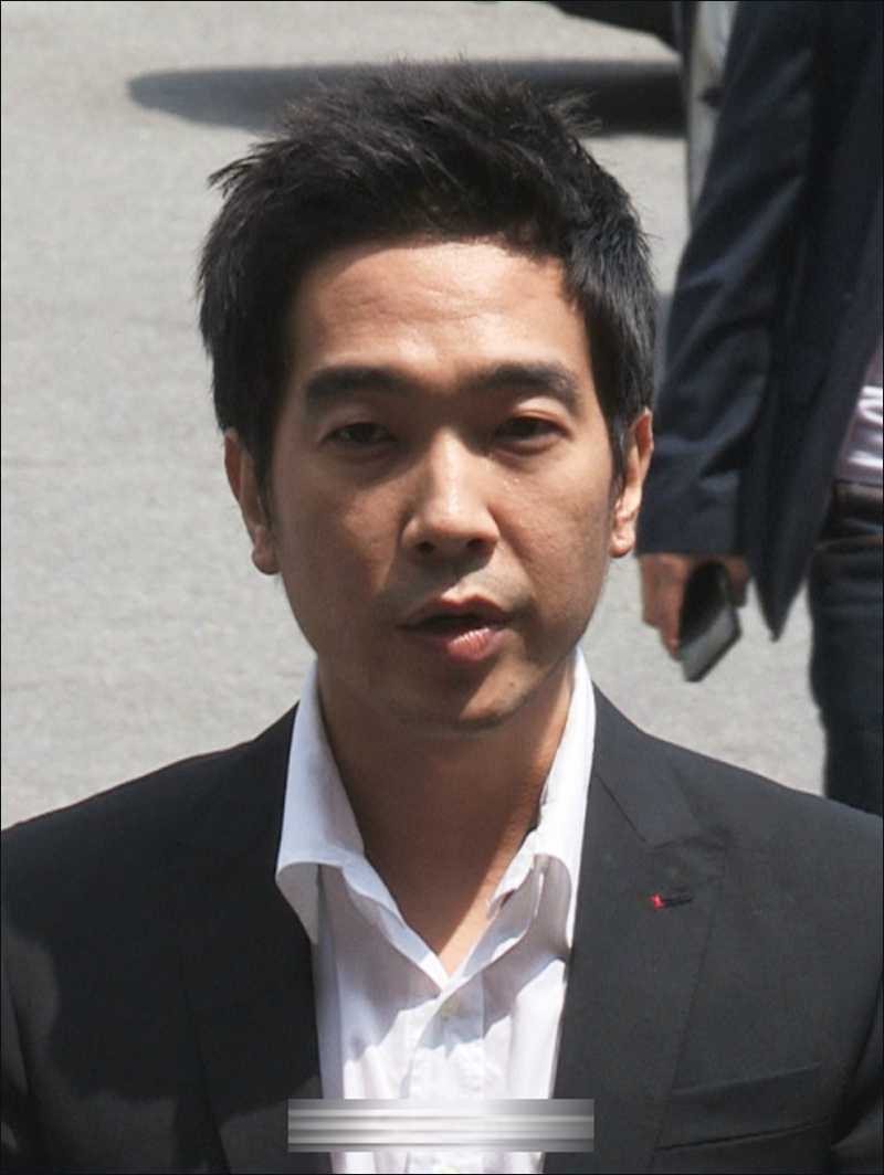 高清组图高英旭涉嫌强奸未成年少女后首露面