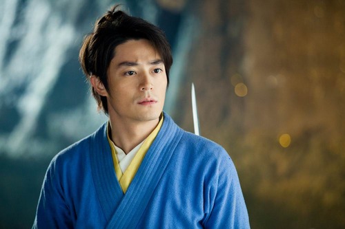 霍建华版令狐冲剧照曝光侠义浪子英气逼人