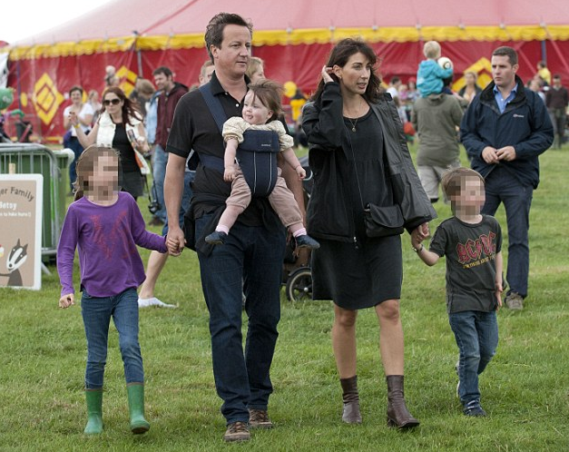 卡梅伦自曝私生活 年轻时崇拜美国超模(图)