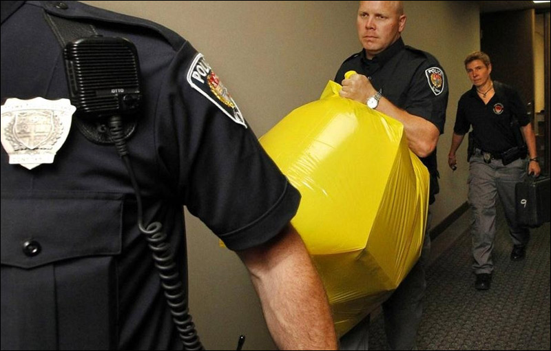 马尼奥塔拍分尸奸尸短片血迹斑斑现场曝光高清组图