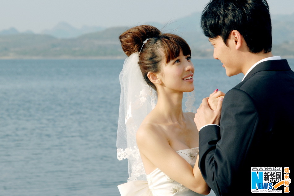 冯绍峰班嘉佳华丽婚纱大片曝光尽显华贵高清组图