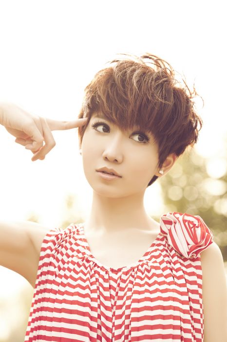 洪辰新歌飞掀追梦热潮网络排行夺冠