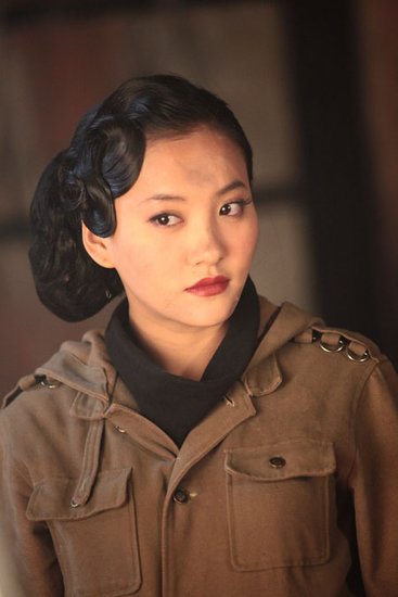 《铁血使命》收视攀升 周楚楚影视双响引关注