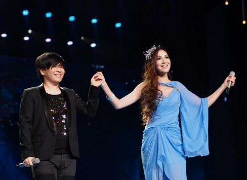 陈小朵献唱十大女高音乐会常石磊捧场默契合作