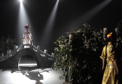 帝苑梦华开演一周年拍摄清川微电影庆生