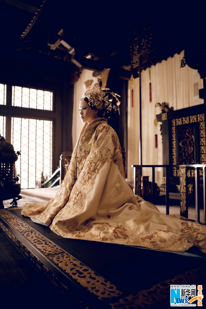 伊能静挑战巩俐铜雀台披绝美华服演皇后图