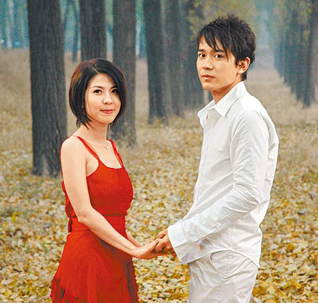 阿穆隆坐牢30个月勤写歌酒驾肇事出狱许茹芸打气