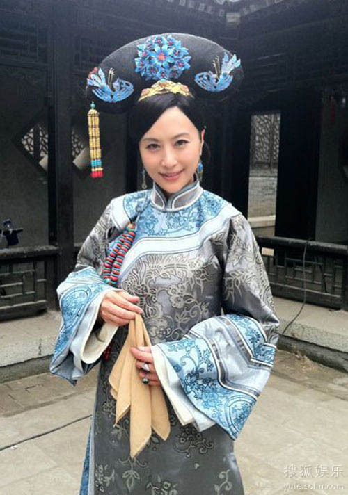 知名演员乔红《施公案》剧照