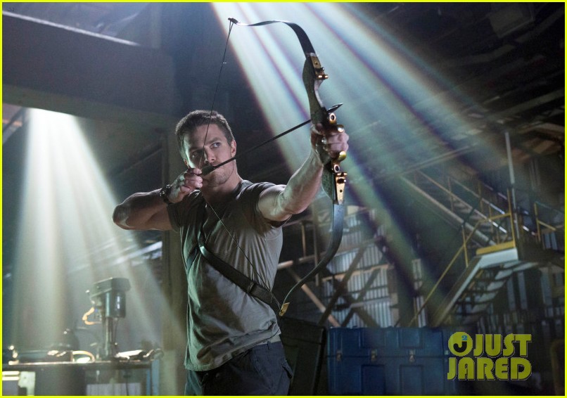 cw美剧arrow曝光最新剧照绿箭侠造型帅气高清