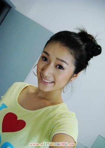 网曝韩寒与赵卓娜婚外情 韩寒情史全揭秘/图