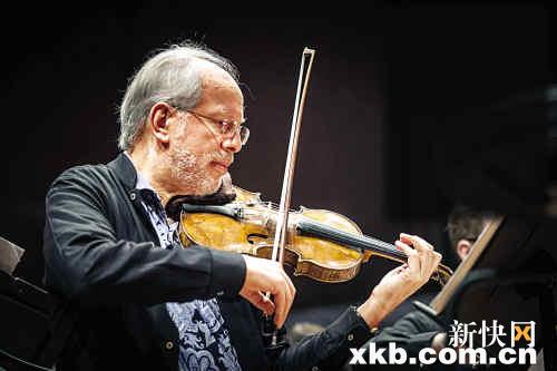 克莱默一把小提琴征服羊城乐迷