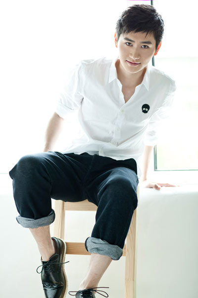 李彦希赵匡胤文武双全新写真阳光帅气