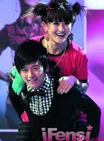 张杰早期选秀照遭吐槽 奋斗历程与谢娜惊人的相似