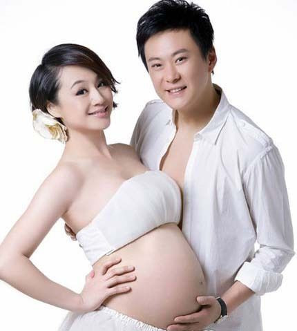 女星前仆后继晒孕妇照李小璐被赞很性感