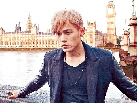 周杰伦为拍mv甘愿挨冻 新歌写年轻情侣吵架