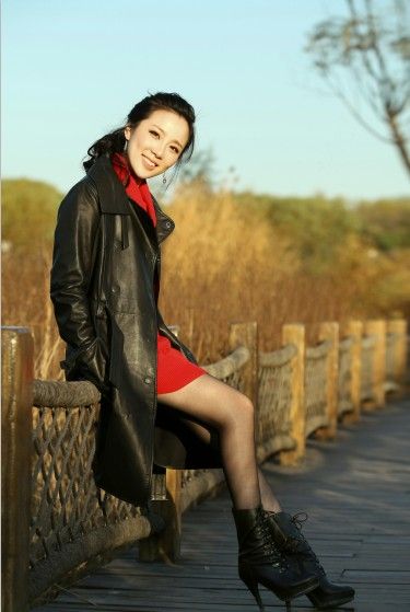 李芊晓爱国歌曲视频首播 媒体力荐"最美军花"