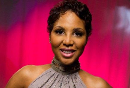 唐妮 布莱克斯顿宣布不再录制唱片 曾重病住院